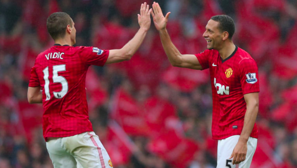 中球员和球 中球员和球